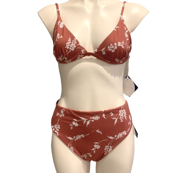 Tori Praver Bikini - Picture 4 of 6